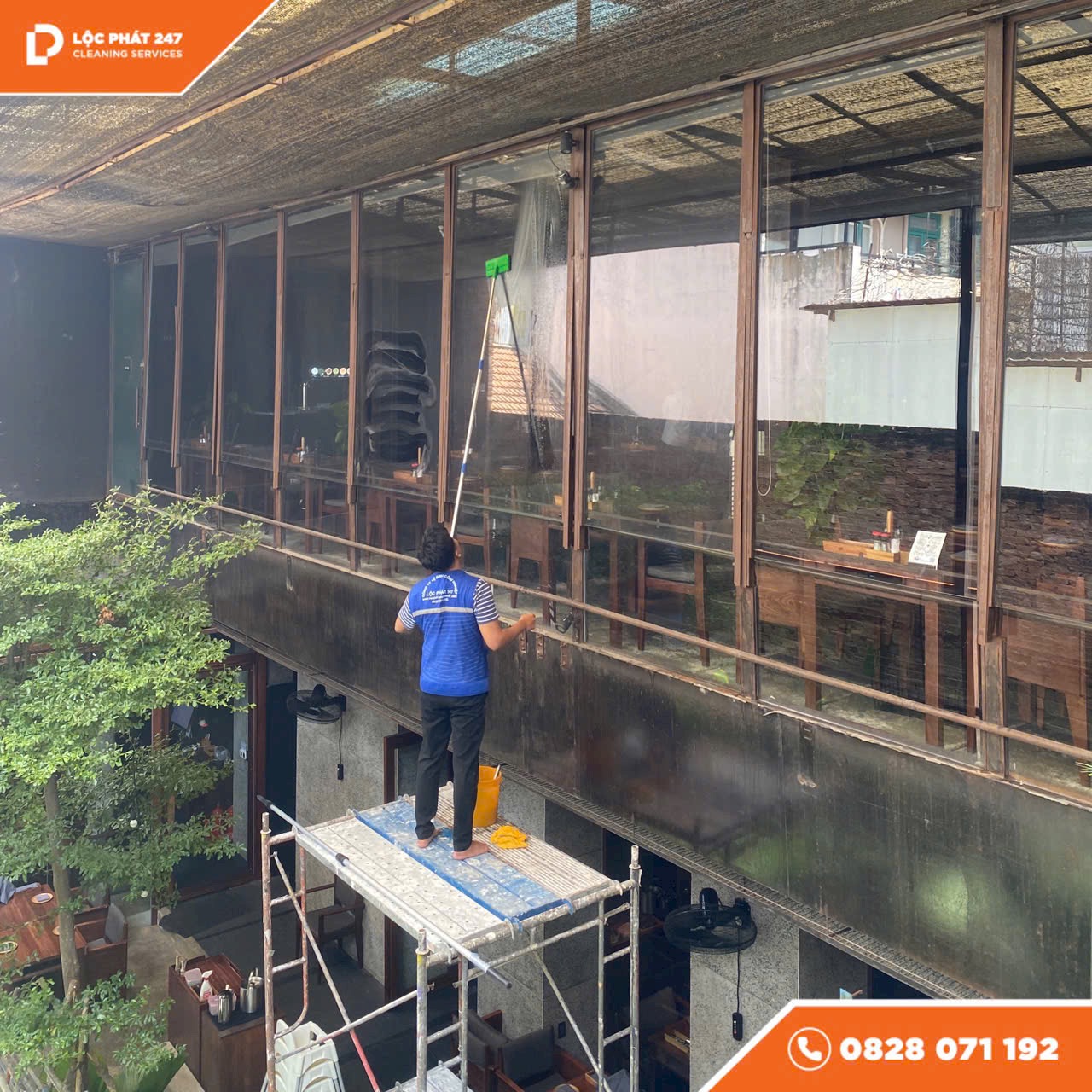 dịch vụ vệ sinh kính nhà hàng